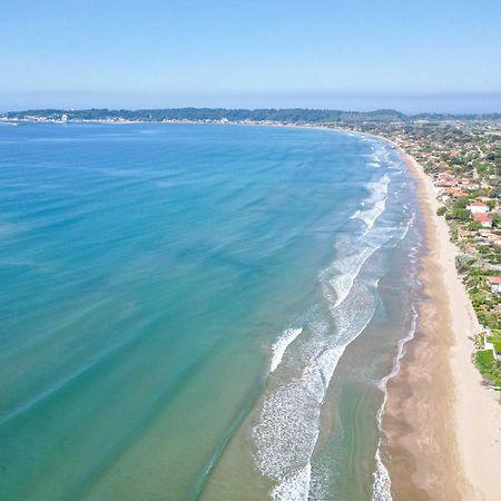 Salty Noses Beach House Paradise Perfect For Families ปีร์กอส ภายนอก รูปภาพ