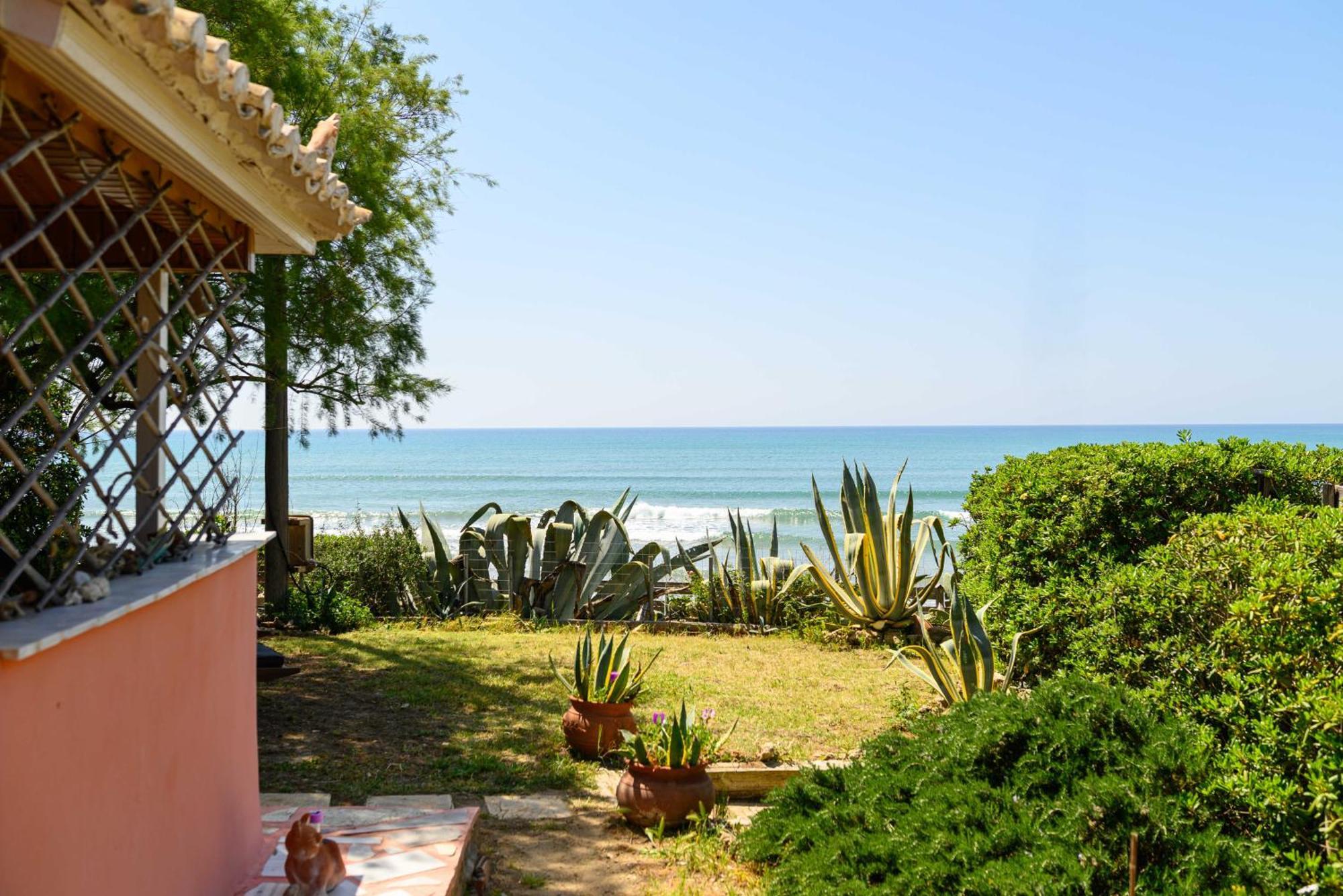 Salty Noses Beach House Paradise Perfect For Families ปีร์กอส ภายนอก รูปภาพ
